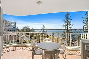 Crystal Bay on the Broadwater