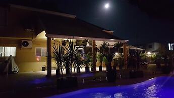 Admiral Nelson Motor Inn