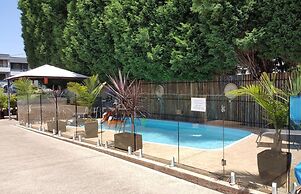 Admiral Nelson Motor Inn