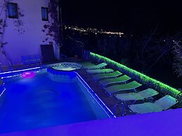 Romantica Hotel Apartments