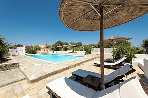 Naoussa Hotel Paros by Booking Kottas