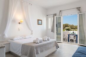 Naoussa Hotel Paros by Booking Kottas