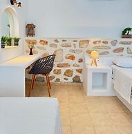 Naoussa Hotel Paros by Booking Kottas