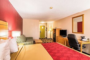 Econo Lodge at Wanamaker