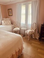 Walden on the Pond Hotel