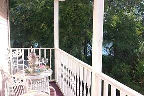 Walden on the Pond Hotel