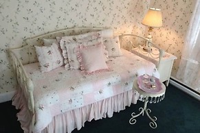 Walden on the Pond Hotel