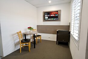 Chalet Motor Inn