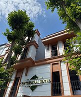 Center Hill Hotel
