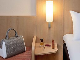 ibis Esch Belval