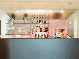 ibis Esch Belval