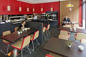 ibis Esch Belval
