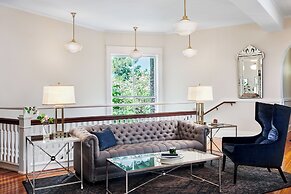Inn at Carnall Hall