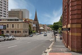 Mantra One Sandy Bay Road