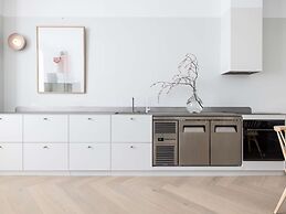 Mantra One Sandy Bay Road