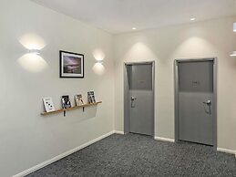 Mantra One Sandy Bay Road