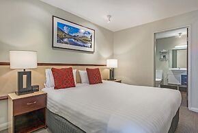 Mantra One Sandy Bay Road