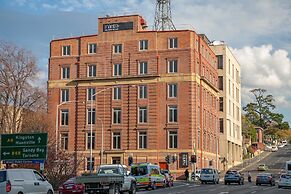 Mantra One Sandy Bay Road