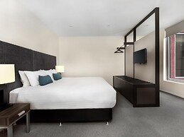 Mantra One Sandy Bay Road
