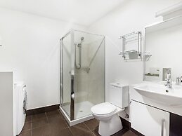 Mantra One Sandy Bay Road