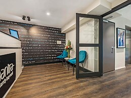 Mantra One Sandy Bay Road
