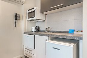 Mantra One Sandy Bay Road