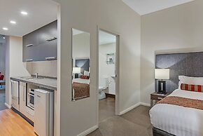 Mantra One Sandy Bay Road