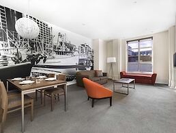 Mantra One Sandy Bay Road