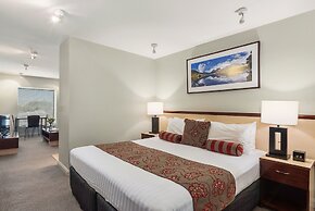 Mantra One Sandy Bay Road