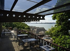 Catembe Gallery Hotel