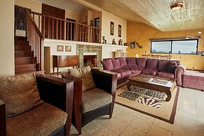 Catembe Gallery Hotel