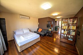 Catembe Gallery Hotel