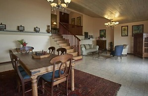 Catembe Gallery Hotel