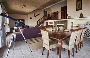 Catembe Gallery Hotel