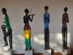 Catembe Gallery Hotel