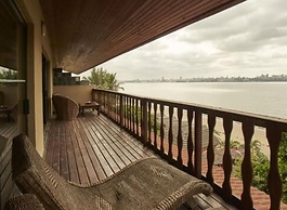 Catembe Gallery Hotel