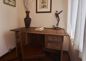 Catembe Gallery Hotel