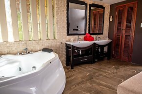 Catembe Gallery Hotel