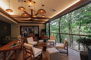 El Silencio Lodge and Spa