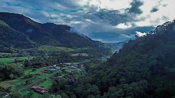 El Silencio Lodge and Spa