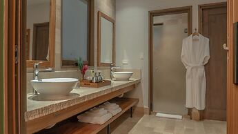 El Silencio Lodge and Spa