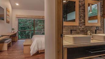 El Silencio Lodge and Spa