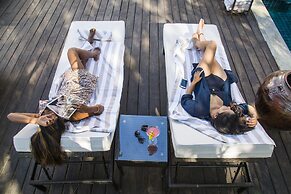 Sol De Goa by Sereno