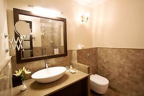 Sol De Goa by Sereno