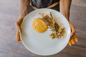 Sol De Goa by Sereno