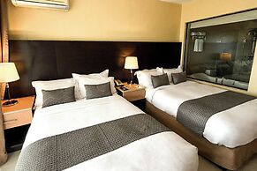 The Lake Hotel Tagaytay