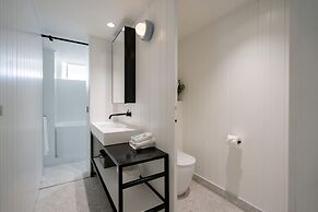 Cashelmara Beachfront Apartments