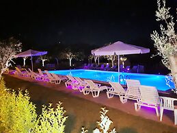 Hotel Park Village
