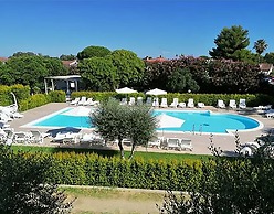 Hotel Park Village