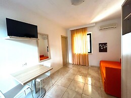 Hotel Park Village